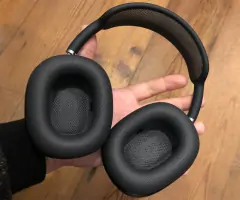 AirPods Max black